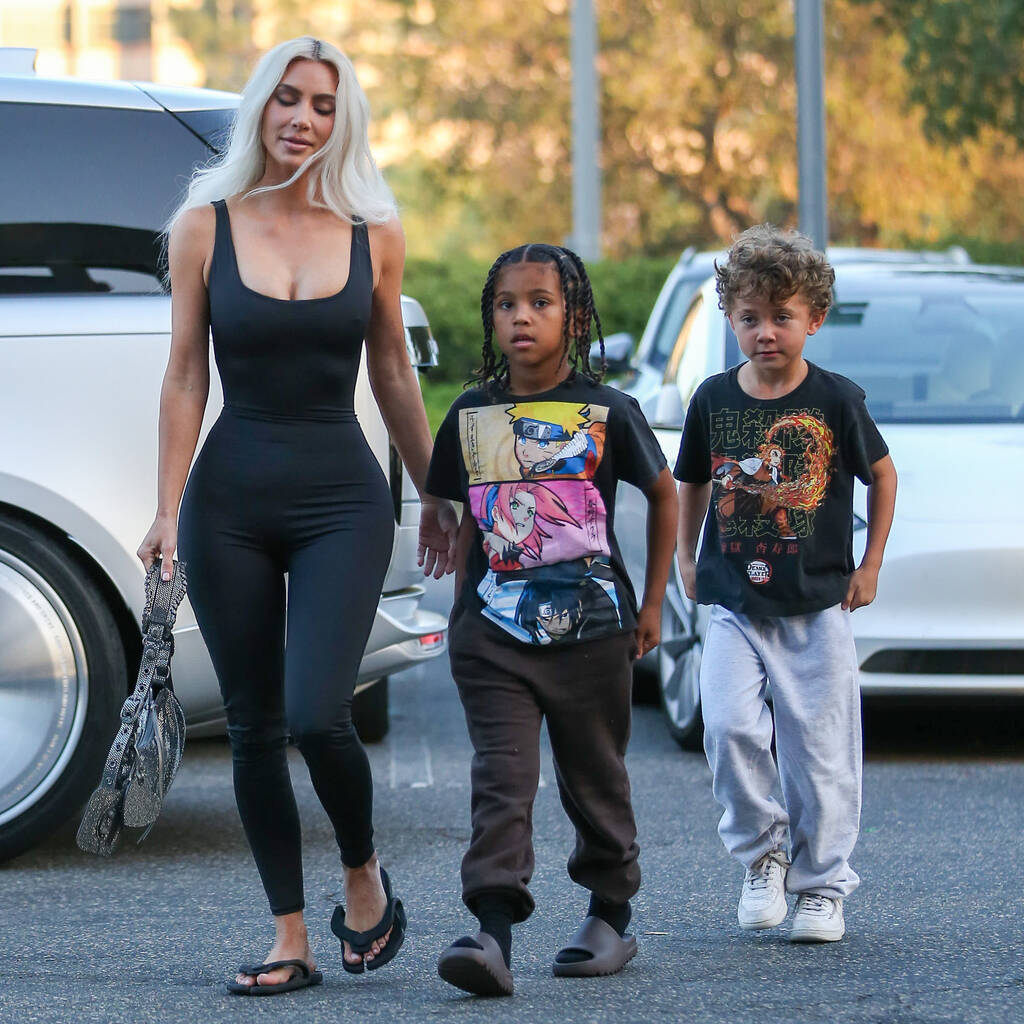 Bild von Kim Kardashian mit Saint und North