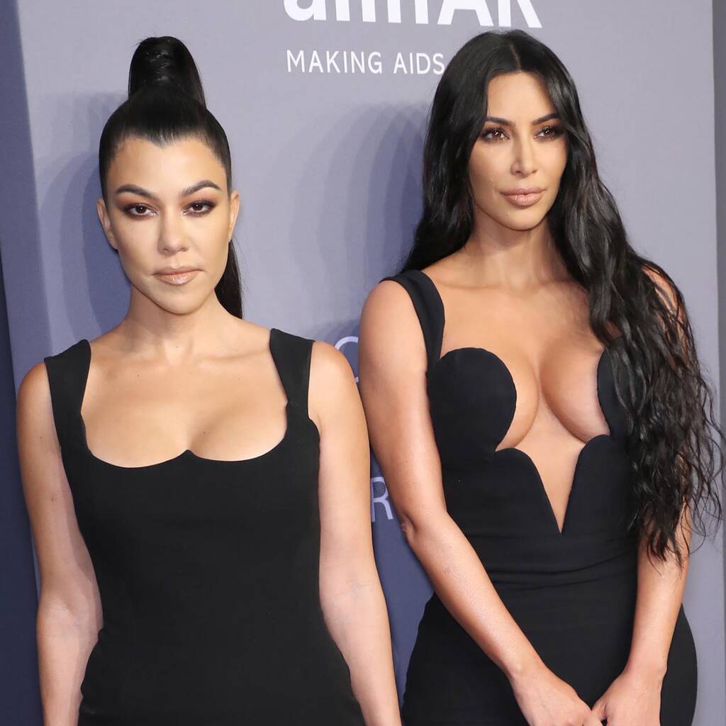 Bild von Kourtney und Kim Kardashian
